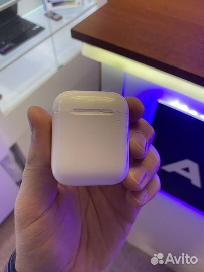 Apple AirPods 1-го поколения