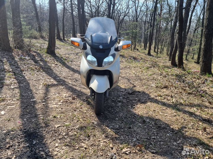 Suzuki skywave 650