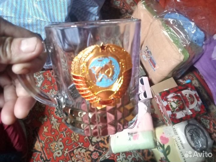 Полотенце, стаканы, носки подарочные