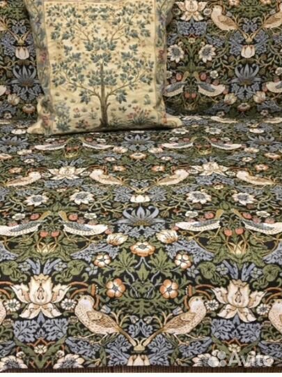 Гобеленовая ткань Воришки У. Моррис, Розы и сирень