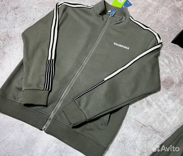 Спортивные костюмы Balenciaga