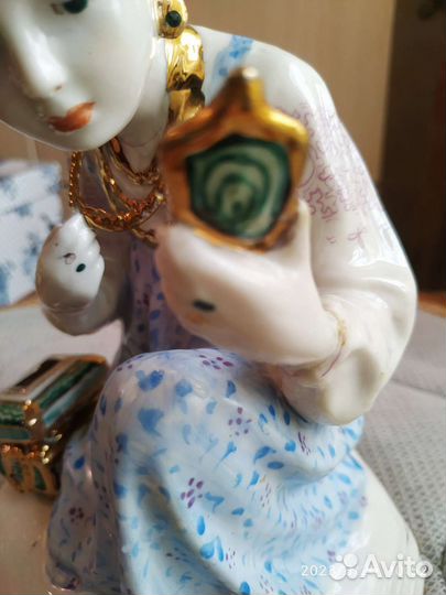 Фарфоровые статуэтки лфз Малахитовая Шкатулка