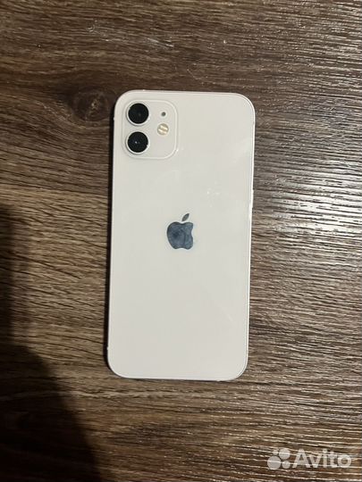 iPhone 12, 64 ГБ
