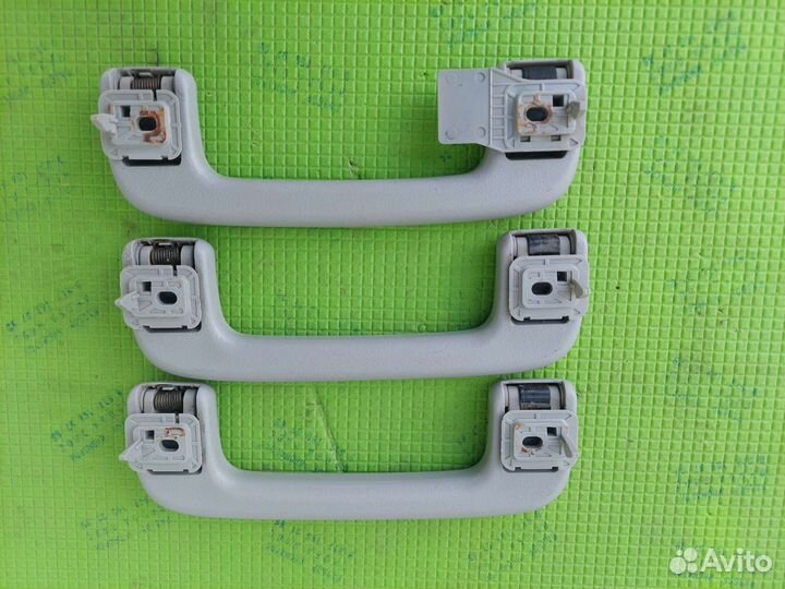 Ручка потолочная Mitsubishi Lancer X