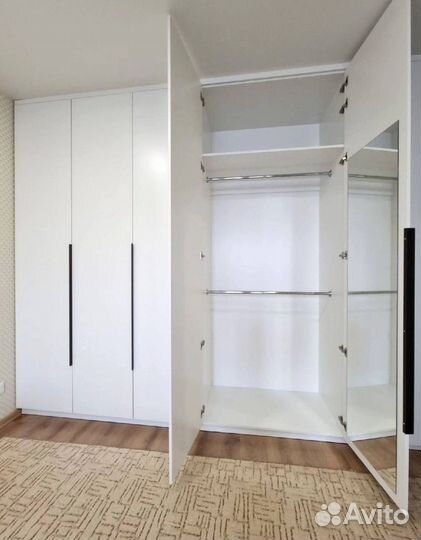 Шкаф под потолок