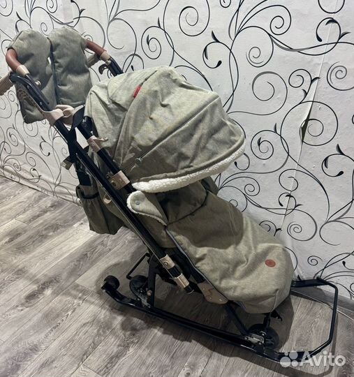 Детские санки на колесах