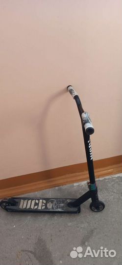 Самокат трюковой
