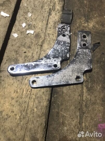 Крепление спинки на мотоцикл