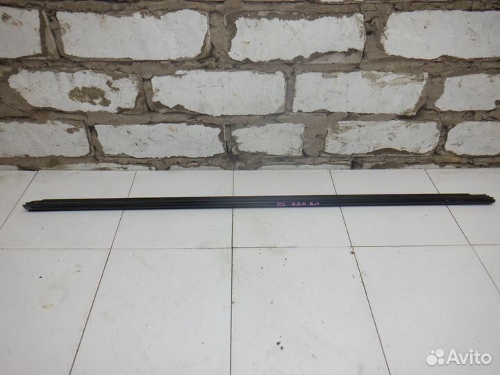 Уплотнитель стекла (внутри) Mitsubishi Space Star