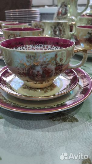 Чайный сервиз мадонна гдр 12 персон, 52 предмета