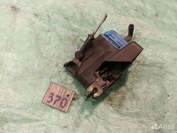 Замок двери задний правый Audi 100 C4