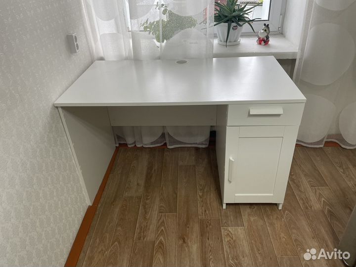 Письменный стол для школьника бу