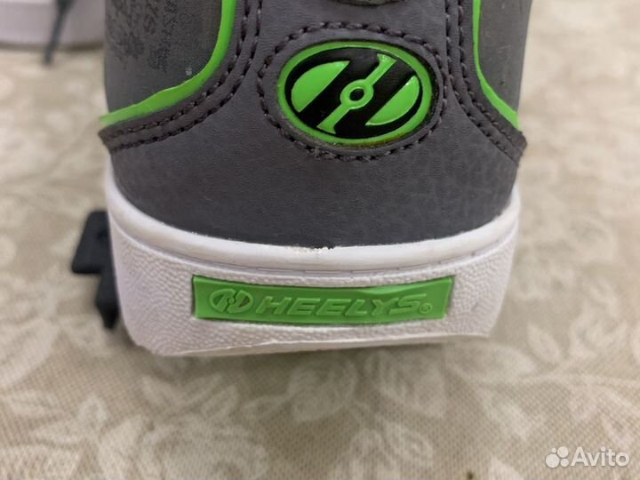 Кроссовки heelys