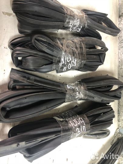 Уплотнитель двери KIA RIO 4