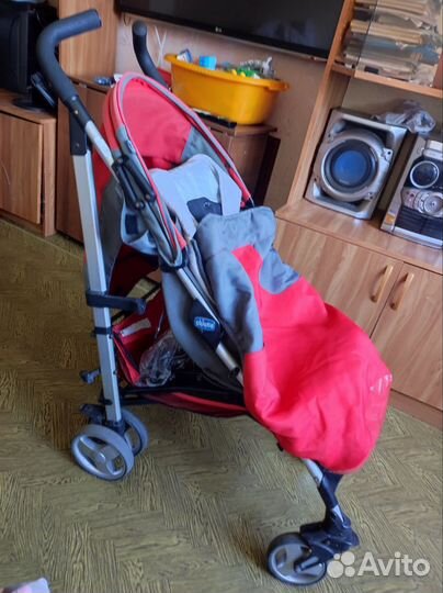 Прогулочная коляска трость chicco