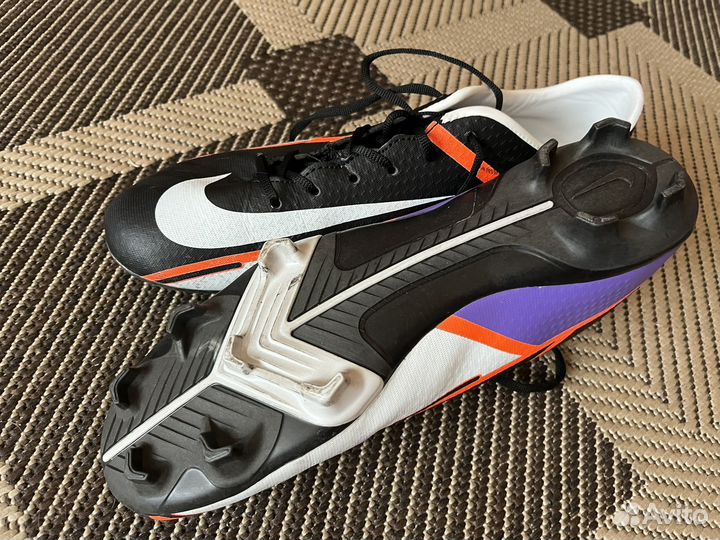 Футбольные бутсы