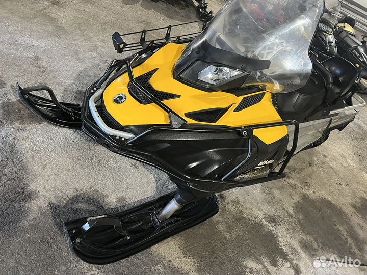 Brp ski-doo skandic 600 ace