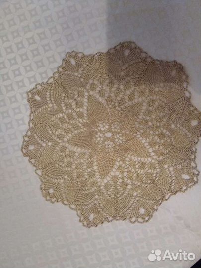 Салфетки на стол, новые, разные