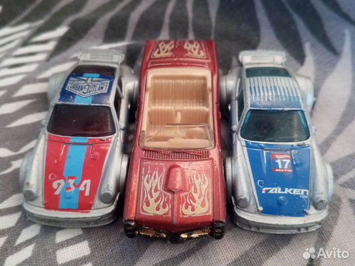 Hot wheels машинки