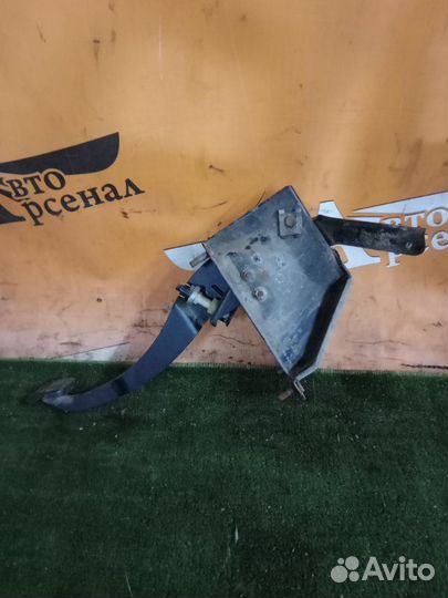 Педаль тормоза LADA Priora 2008