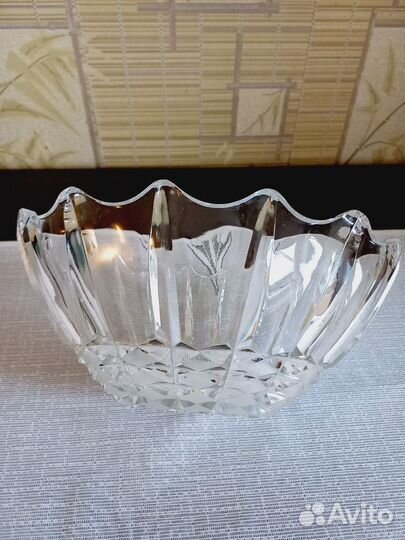 Большая хрустальная ваза для фруктов и салатов