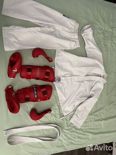 Кимоно и защита для каратэ