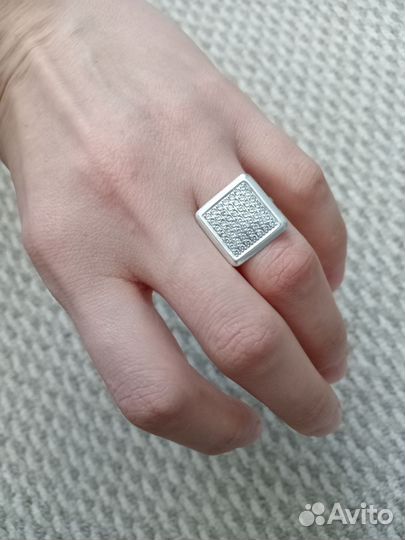 Серебряное кольцо