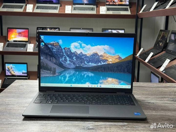 Ноутбук Dell Latitude 3540 i5-1335U 8GB 256GB