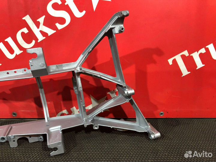 Кронштейн фары правый Daf XF105, Daf XF95