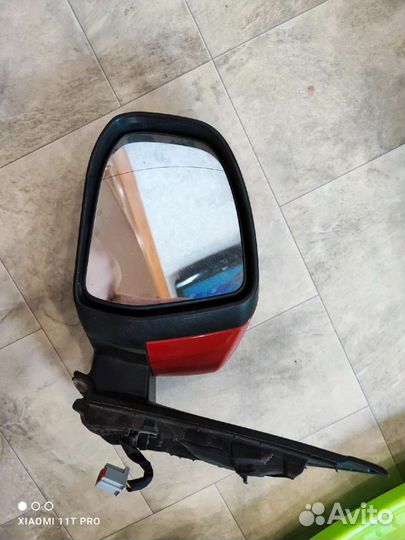 Боковое зеркало на Ford focus 3