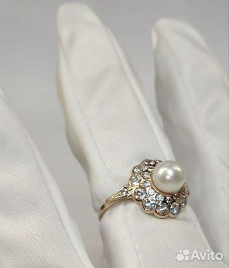 Золотое кольцо с камнем 17,5р