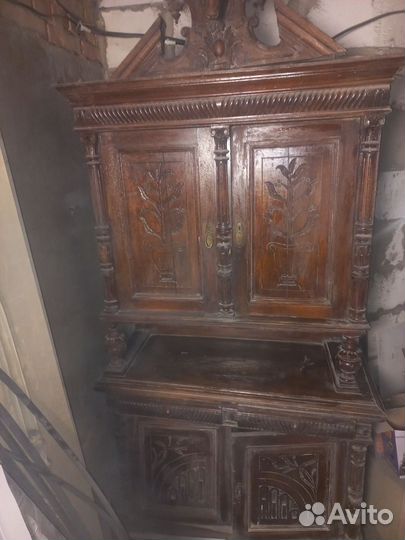 Старинный буфет