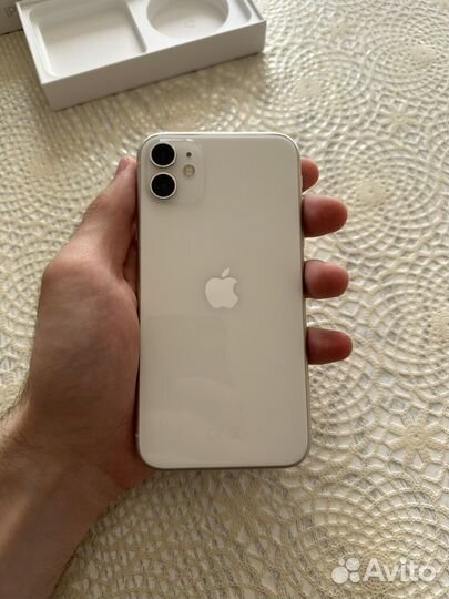 iPhone 11, 64 ГБ