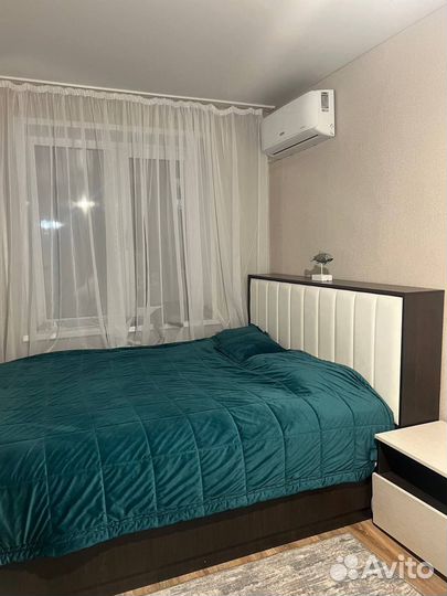 Продам кровать с матрасом бу