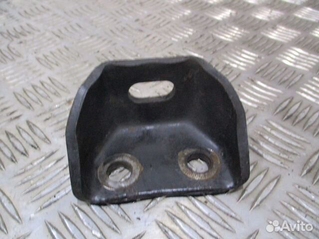 Кронштейн подрамника MAN 81417100080