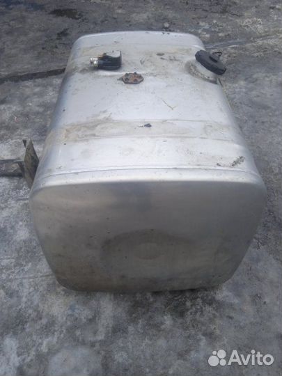 Бак топливный Sitrak C7H 4X2 MC13.48-50 2023