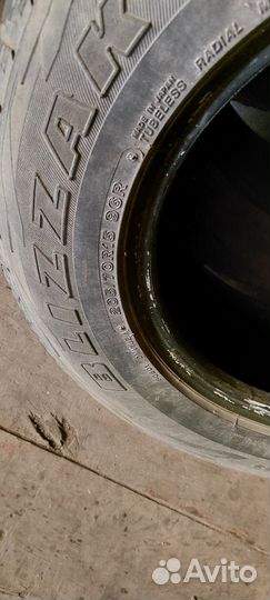 Bridgestone Blizzak DM-V1 205/70 R15