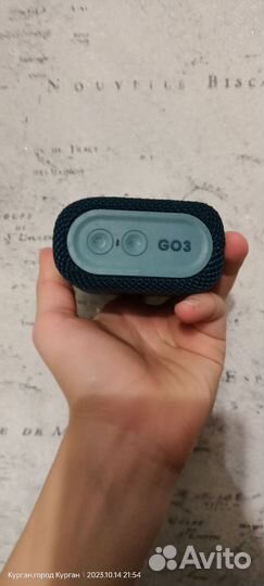 Продам колонку JBL GO3