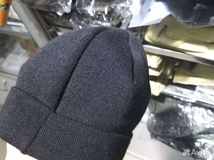 Вязаная шапка мужская