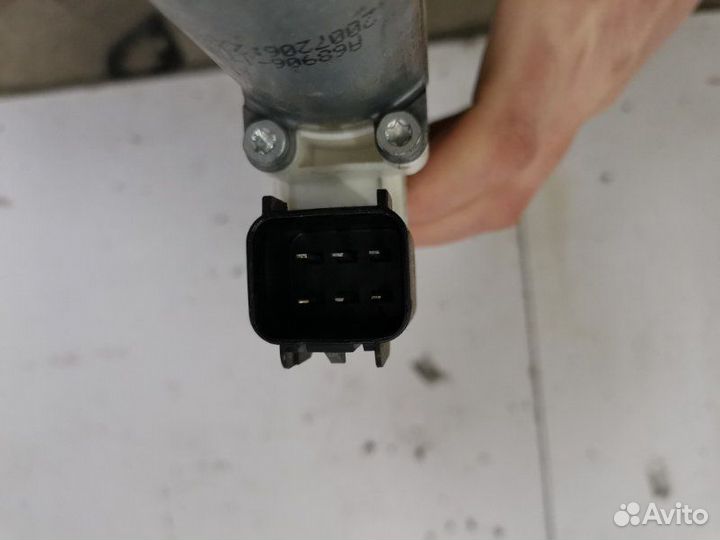 Мотор стеклоподъемника передний правый Ford Focus