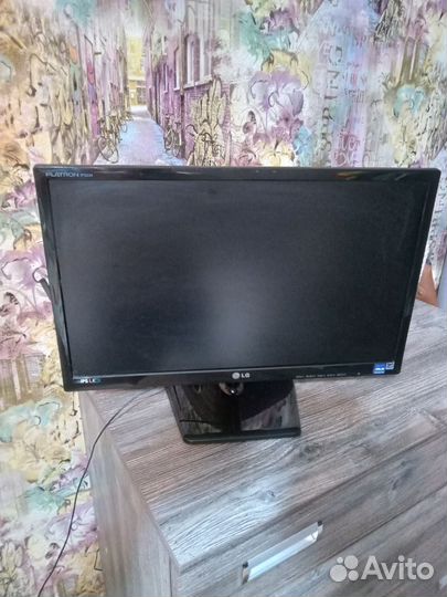 Монитор LG 23