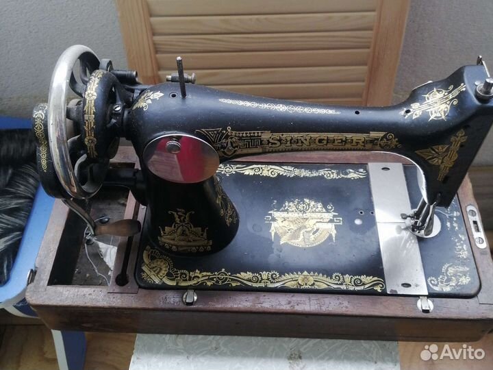 Швейная машина Singer