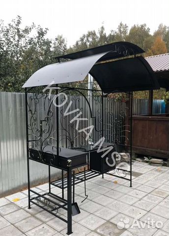 Мангал с крышей