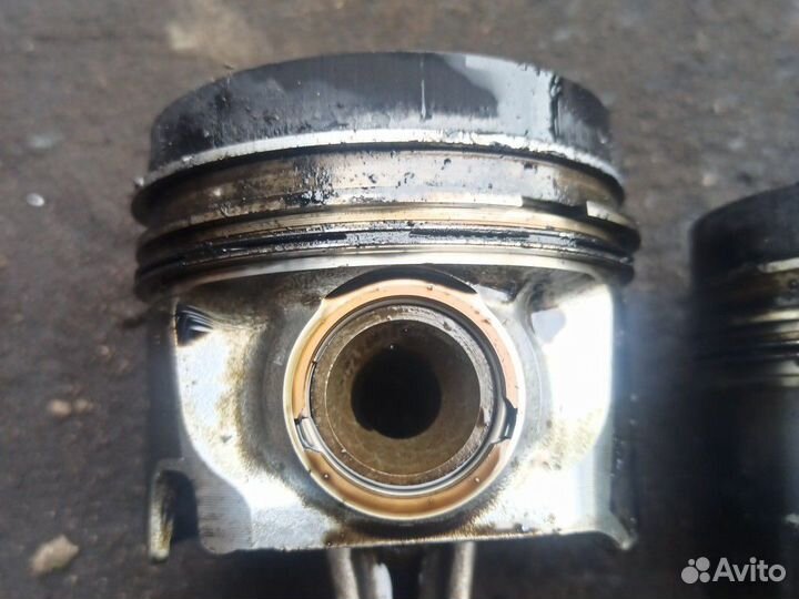 Поршень skoda superb 2.0 TDI clg