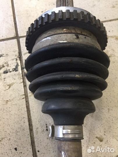 Привод передний левый Ваз LADA Granta 21129