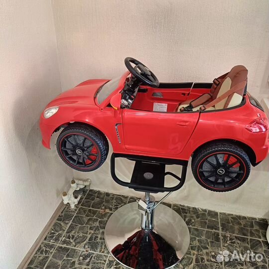 Парикмахерское кресло бу