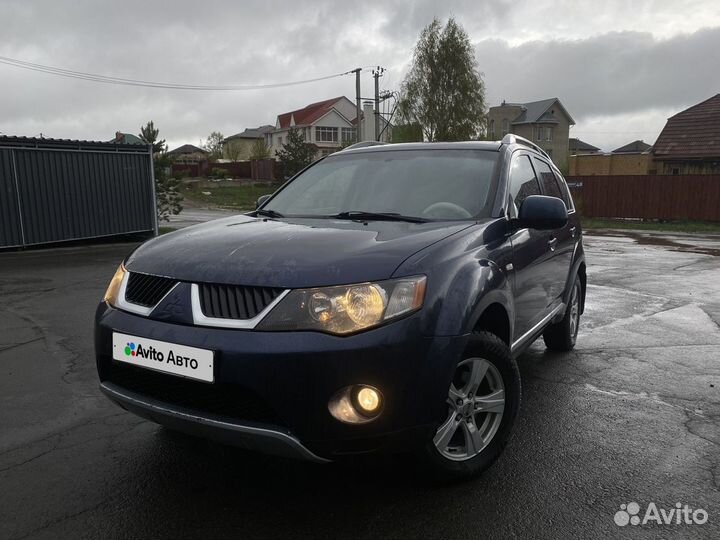 Mitsubishi Outlander 2.4 CVT, 2008, битый, 266 000 км