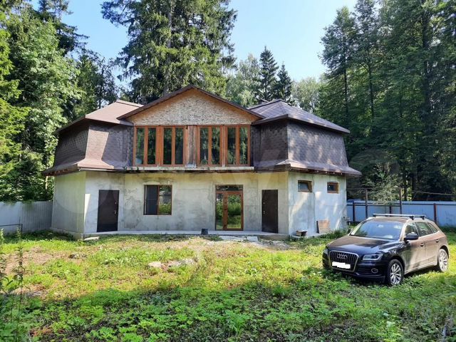 Дом 180 м² на участке 15 сот.
