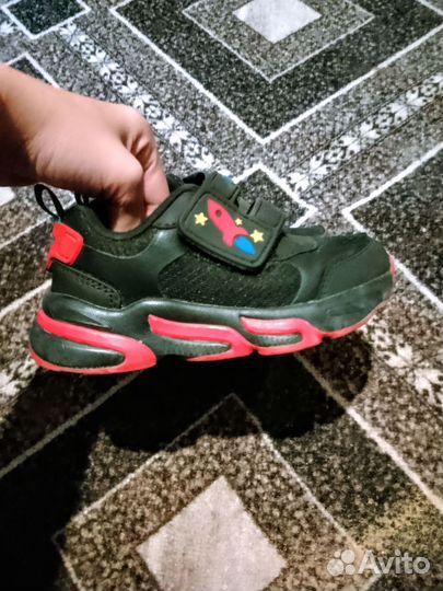 Кросовки на мальчика 26