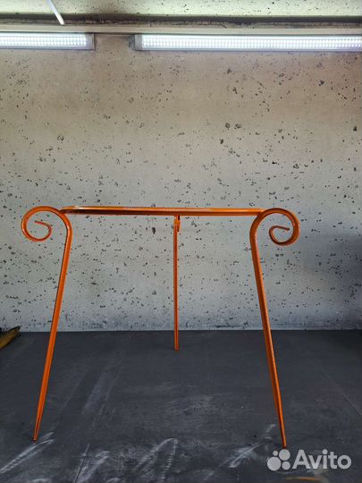 Подставка для цветов, кустов